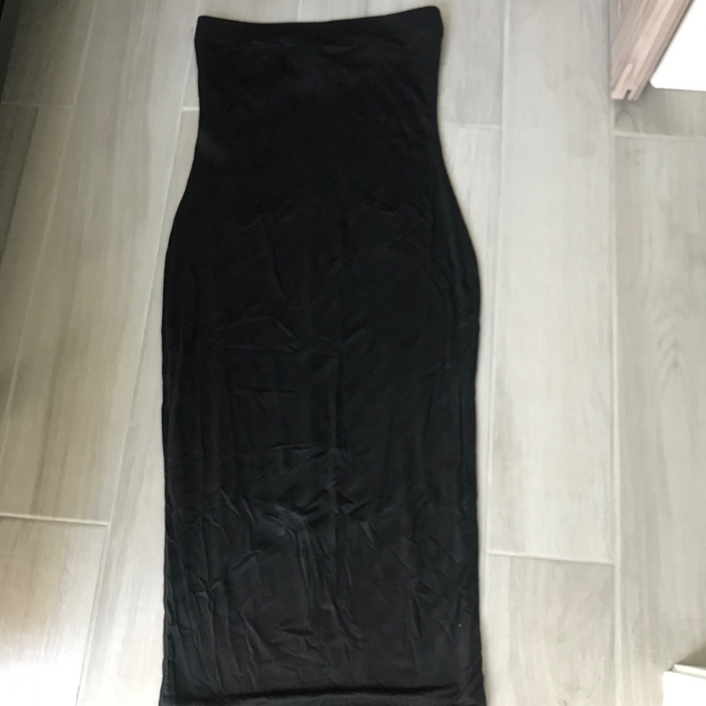 Strapless midi dress🖤